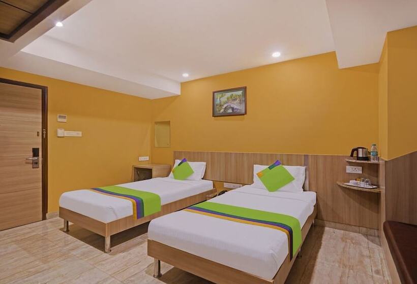 Номер Deluxe, Treebo Fourth Avenue