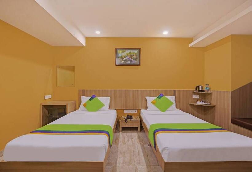 Номер Deluxe, Treebo Fourth Avenue