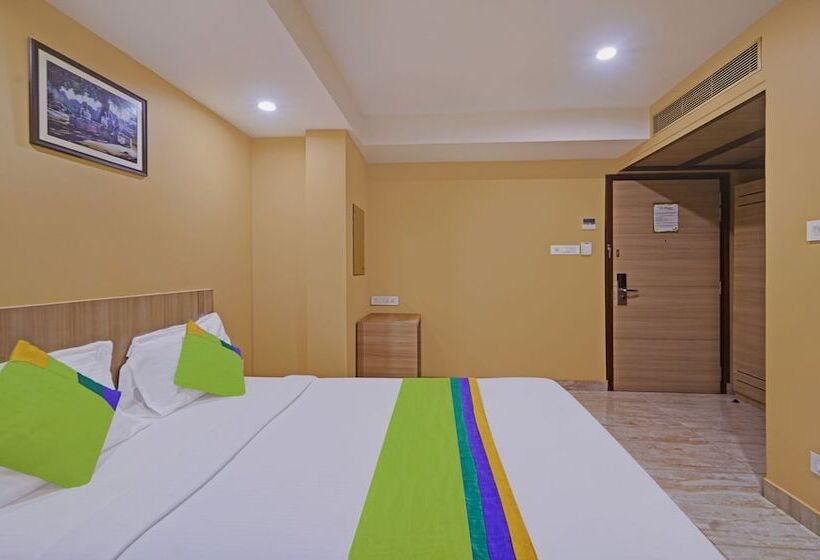 Номер Deluxe, Treebo Fourth Avenue