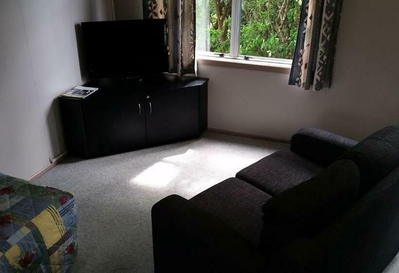 Семейный Номер Deluxe, Mahoe Motel