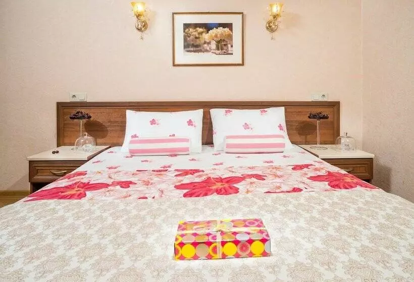 اتاق خانوادگی, Milotel M+