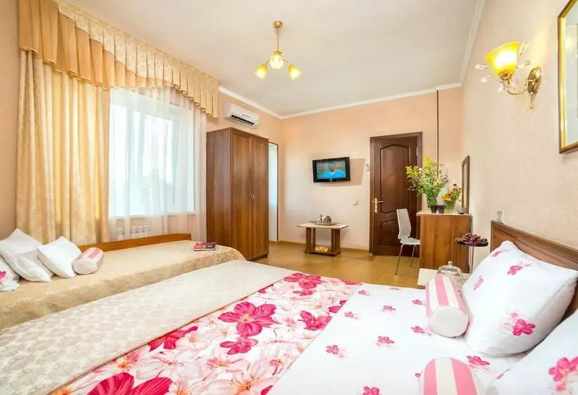 اتاق خانوادگی, Milotel M+