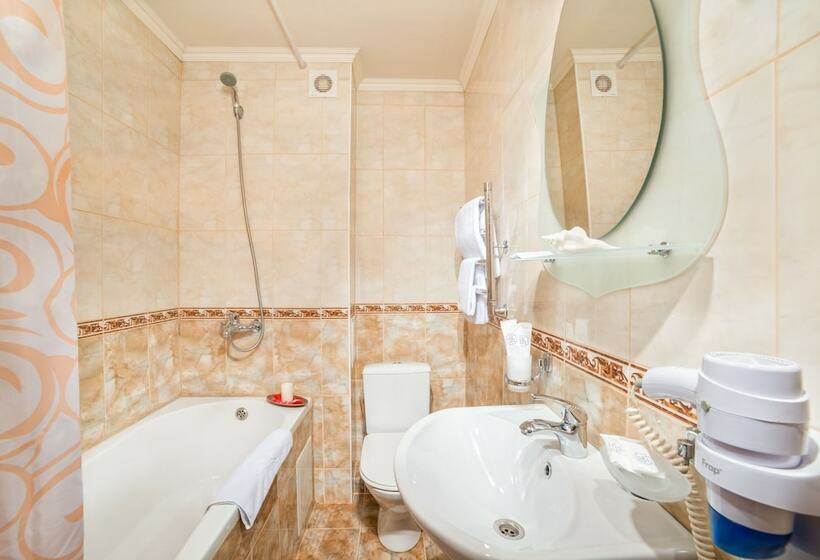 اتاق استاندارد سه نفره, Milotel M+