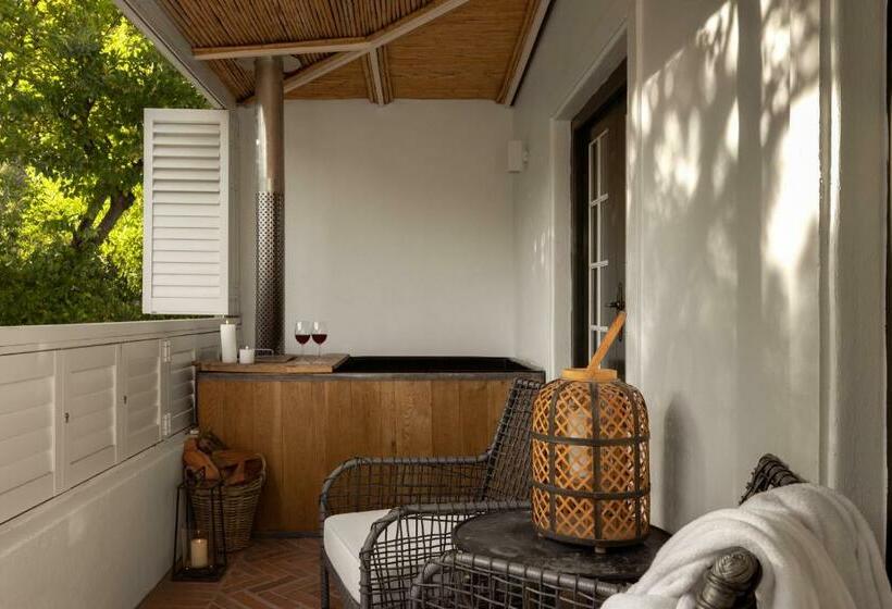 سوییت, Akademie Street Boutique