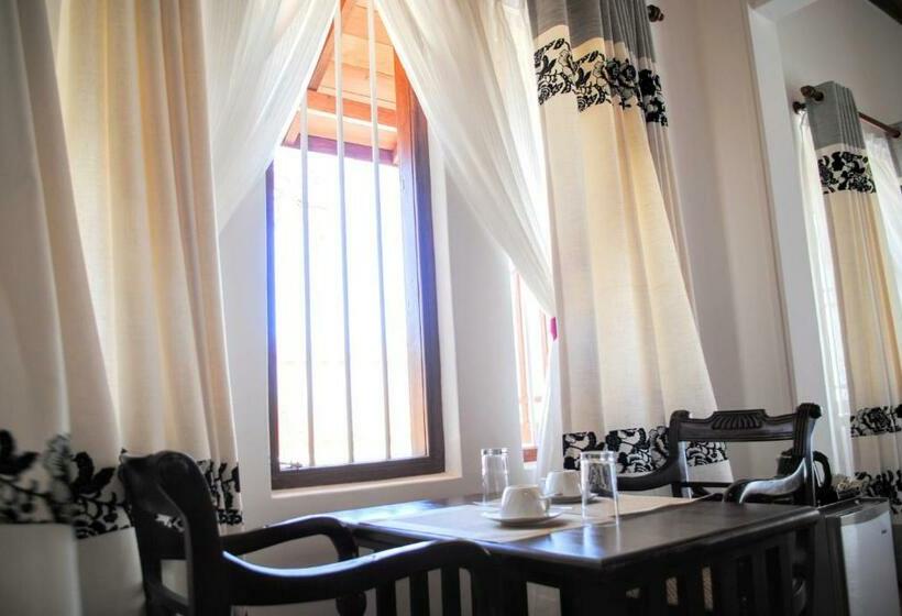 غرفة ديلوكس, Miura Dutch Edge