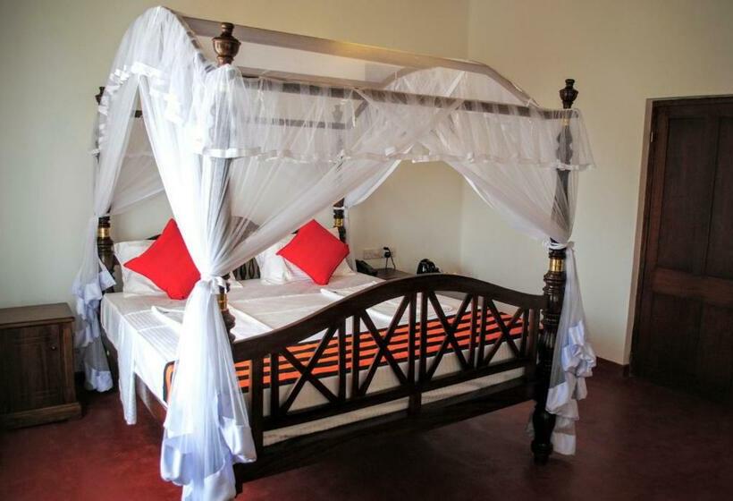 غرفة ديلوكس, Miura Dutch Edge