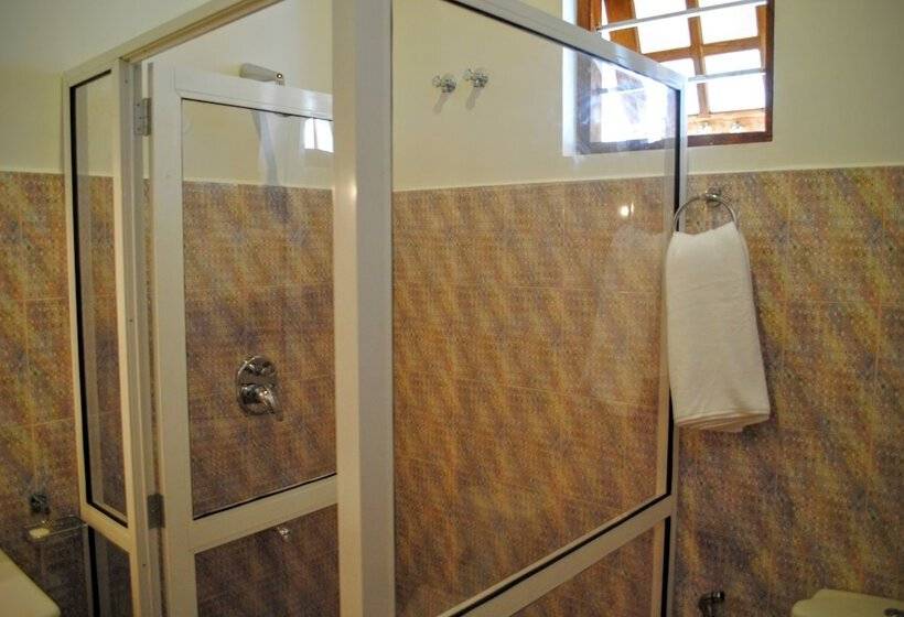 غرفة ديلوكس ثلاثية, Miura Dutch Edge