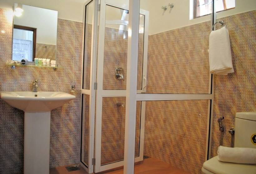 غرفة ديلوكس, Miura Dutch Edge