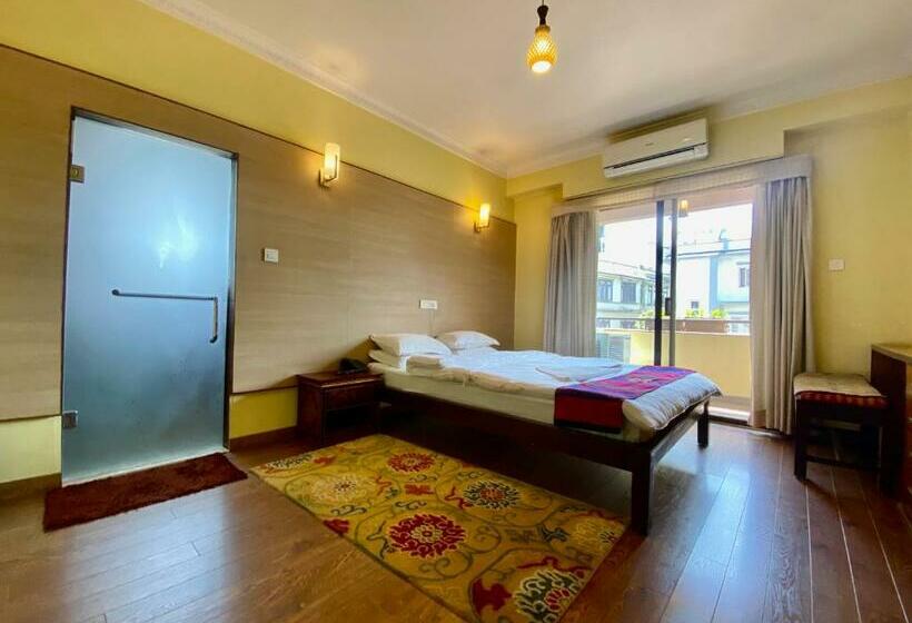 اتاق استاندارد یک نفره, Siddhi Manakamana