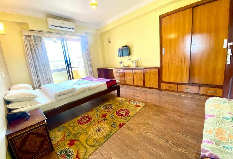 اتاق استاندارد یک نفره, Siddhi Manakamana