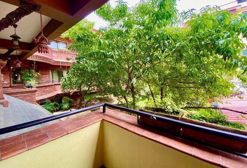 اتاق لوکس, Siddhi Manakamana