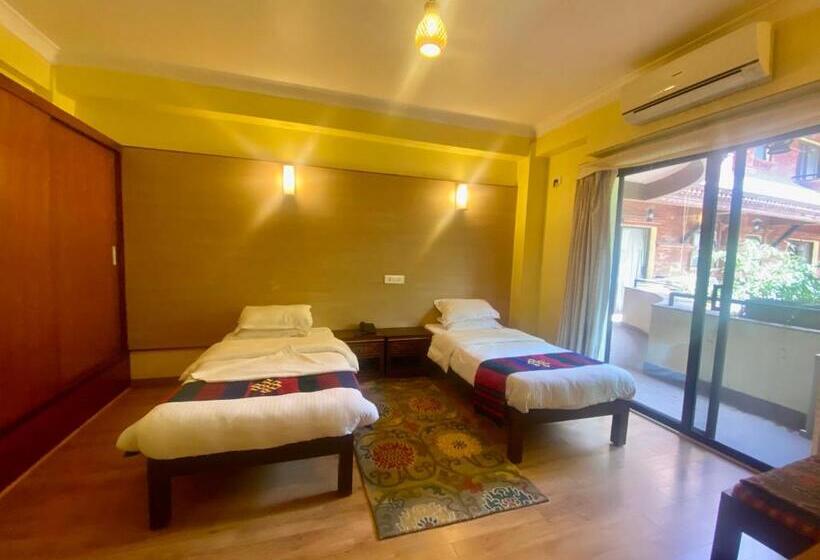 اتاق لوکس, Siddhi Manakamana