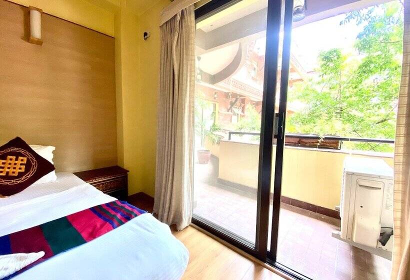 اتاق لوکس, Siddhi Manakamana