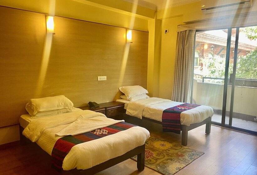 اتاق لوکس, Siddhi Manakamana