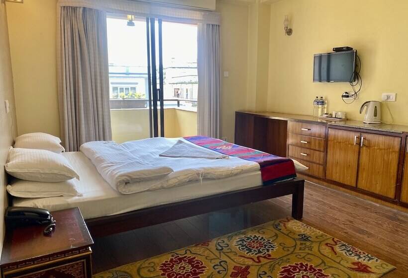 اتاق لوکس, Siddhi Manakamana