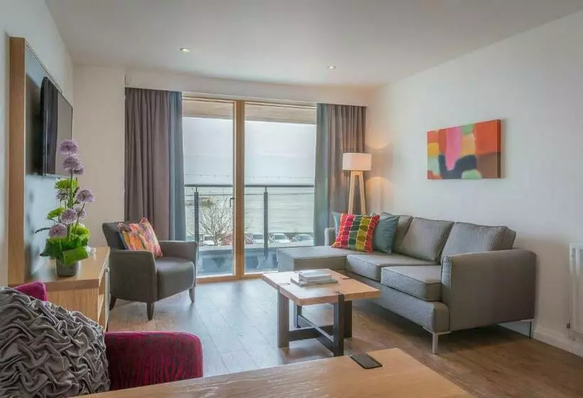 آپارتمان 2 خوابه با چشم‌انداز دریا, Talbot Suites At Stonebridge