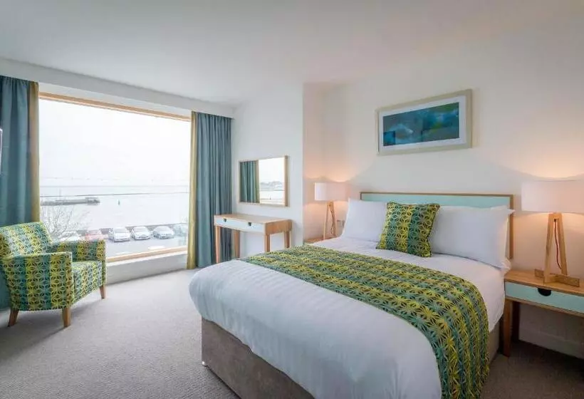 آپارتمان 3 خوابه, Talbot Suites At Stonebridge