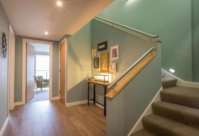 带3个卧室的高级公寓, Talbot Suites At Stonebridge