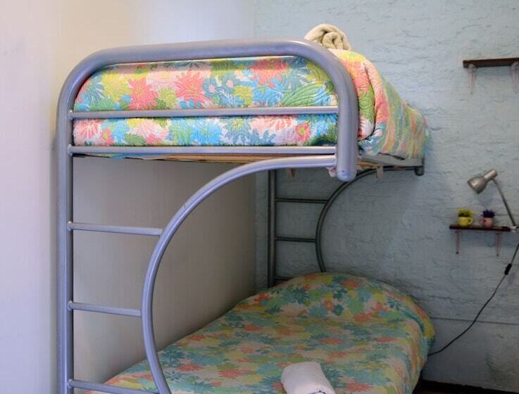 חדר אקונומי, Santiago Backpackers