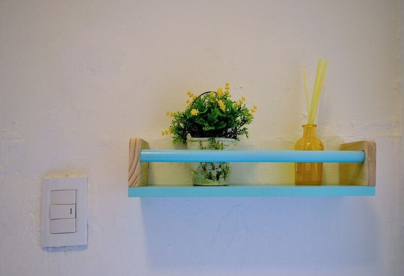 חדר אקונומי, Santiago Backpackers