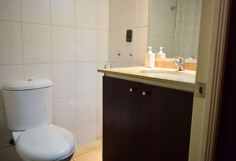 חדר סטנדרט לשלושה, Santiago Backpackers