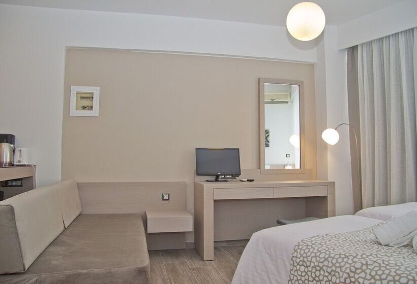 스탠다드 스튜디오, Christina