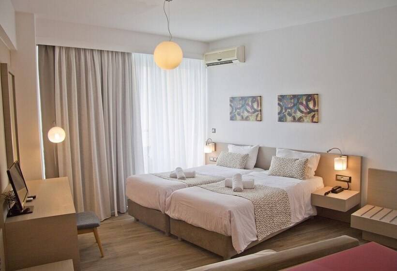 스탠다드 스튜디오, Christina