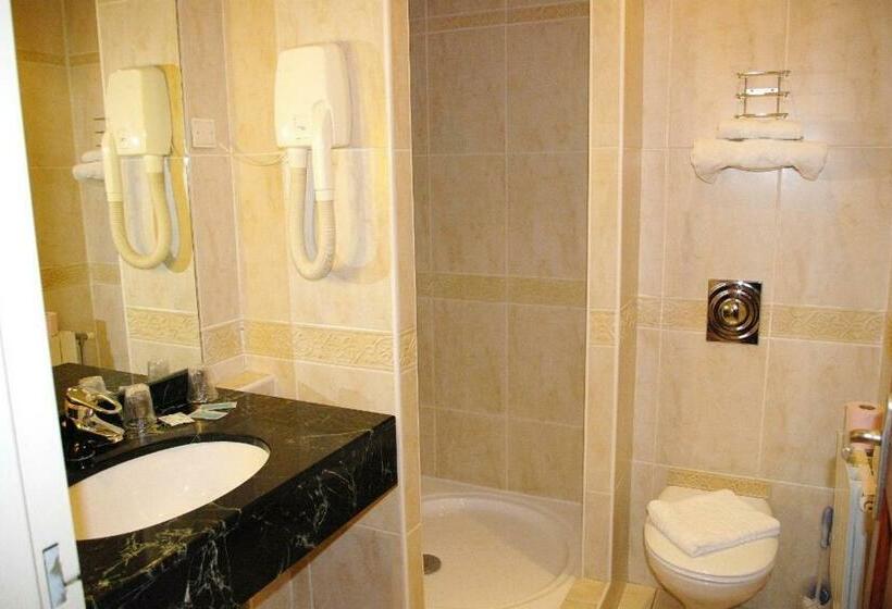 컴포트 트리플 룸, De La Gare Troyes Centre