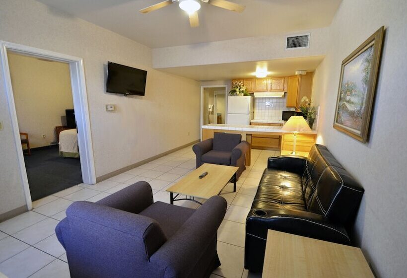 Suíte, Garden Inn And Suites Fresno