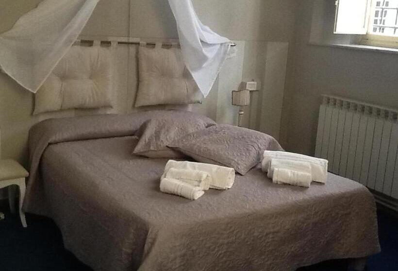 Budget Værelse, Guest House Santa Giustina Lucca Centro Storico