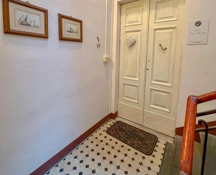 Standard room with outdoor bath, Guest House Santa Giustina Lucca Centro Storico