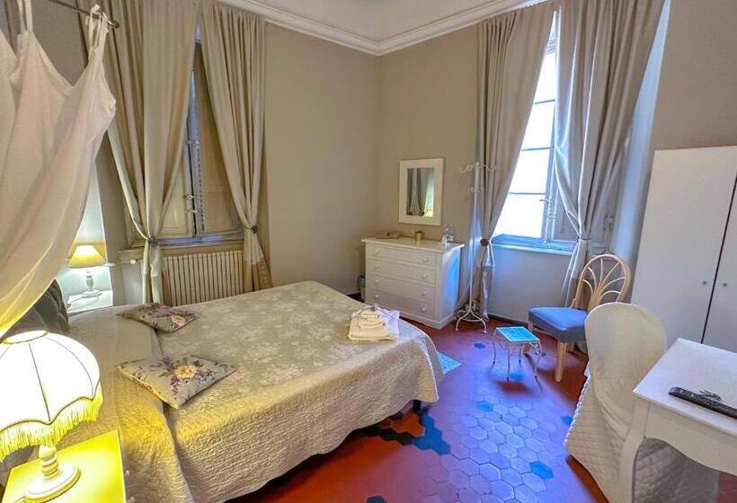 Standard room with outdoor bath, Guest House Santa Giustina Lucca Centro Storico