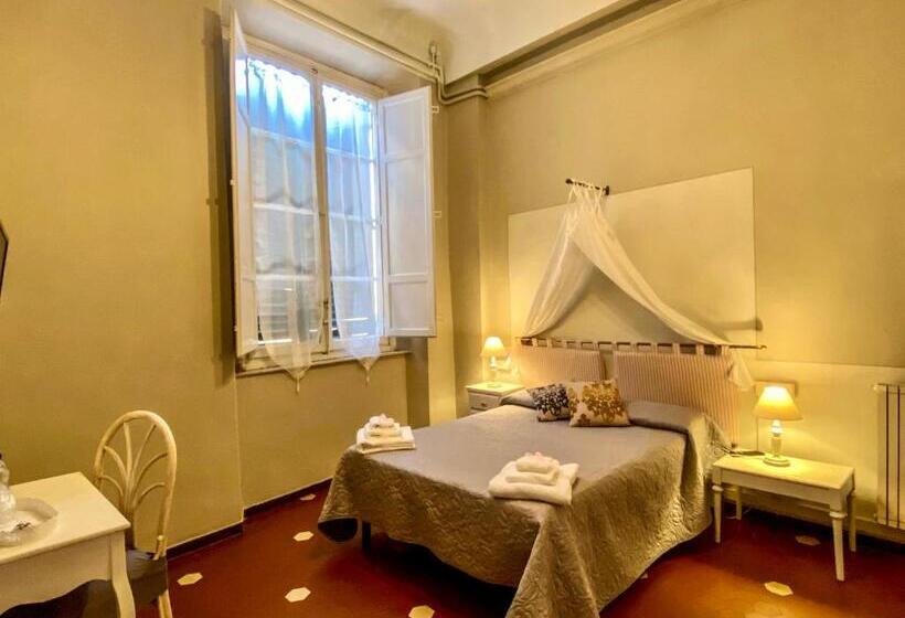 Familie Værelse, Guest House Santa Giustina Lucca Centro Storico