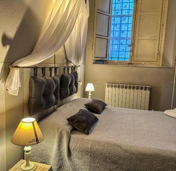 Budget Værelse, Guest House Santa Giustina Lucca Centro Storico