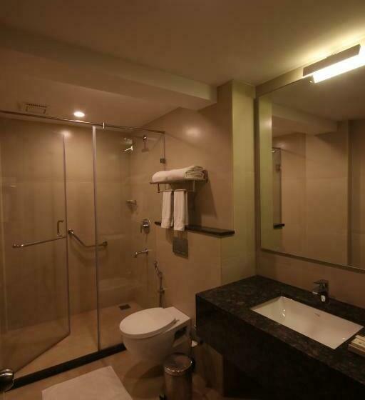 수피리어 룸, Khanna Fiesta