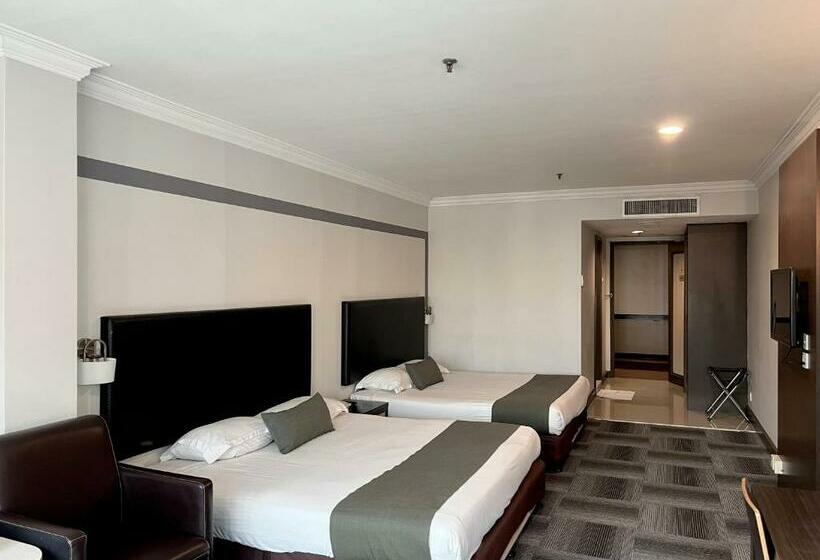 جناح جونيور عائلى, Legend Inn Taiping