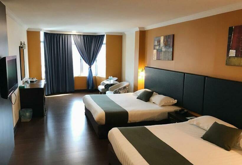 جناح جونيور عائلى, Legend Inn Taiping