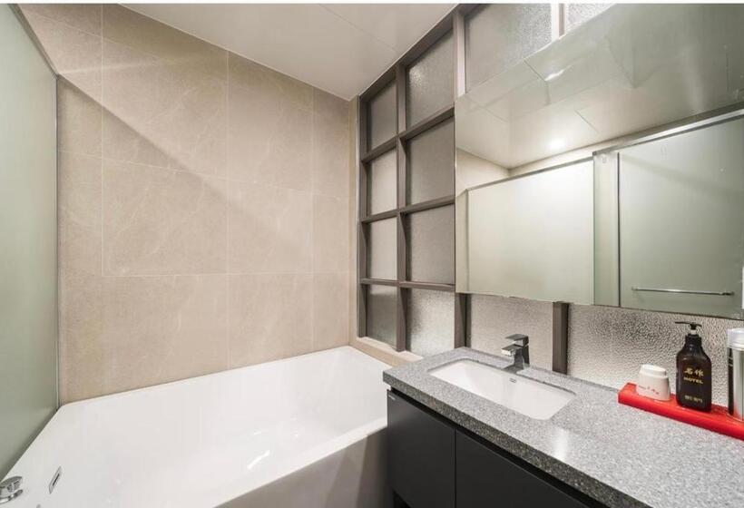 Chambre Standard, Myeongjak