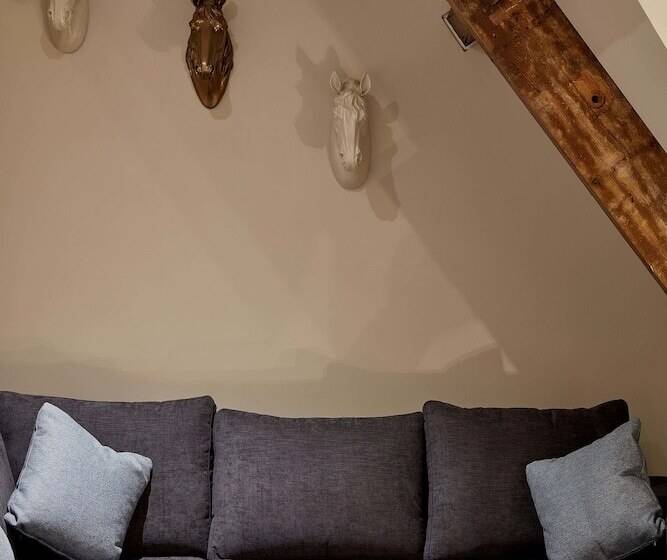 スイート, Oddfellows On The Park