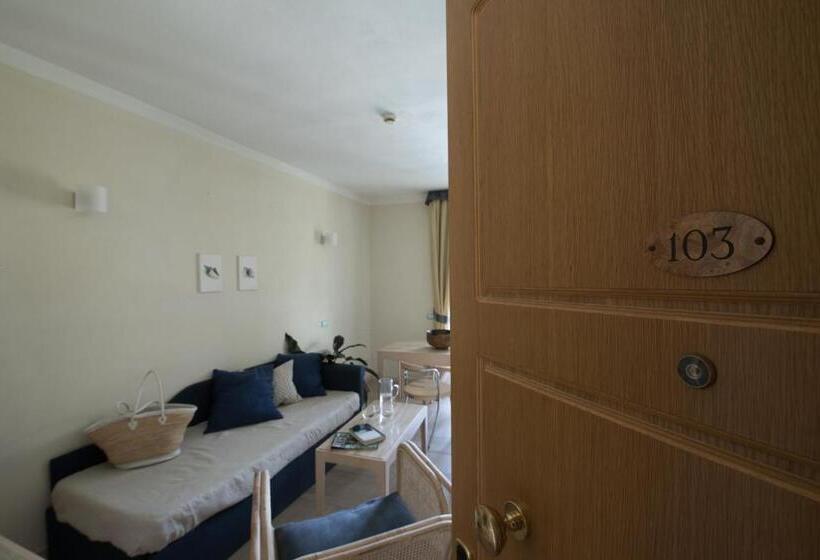 带1个卧室带泳池的公寓, Onda Marina Residence Rta