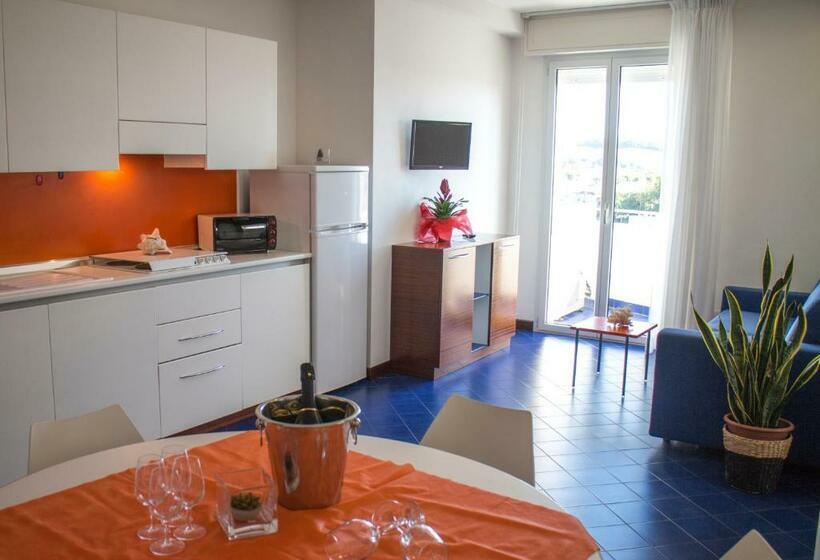 Апартаменты 2 Спальни Боковой Вид на Море, Residence Adriatico