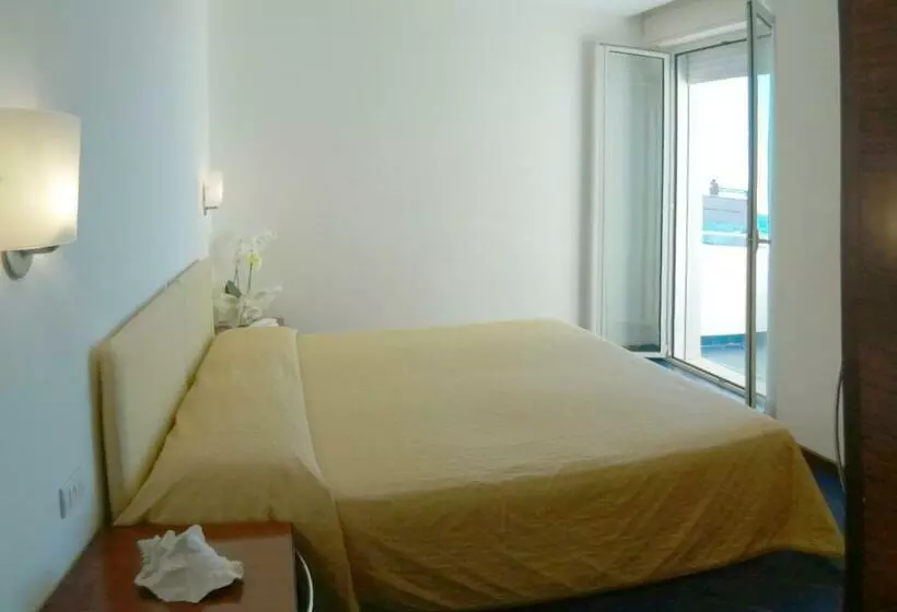 آپارتمان 2 خوابه با بالکن, Residence Adriatico