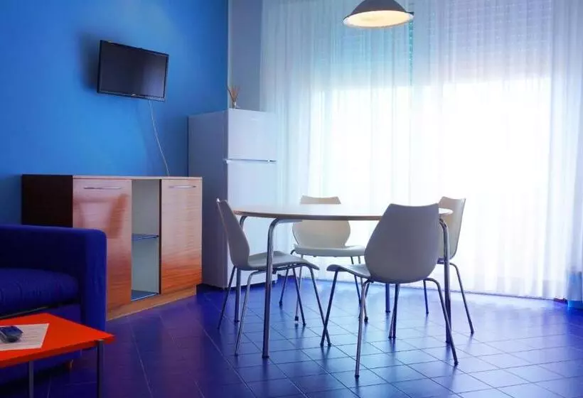 آپارتمان 1 خوابه با چشم‌انداز جانبی دریا, Residence Adriatico
