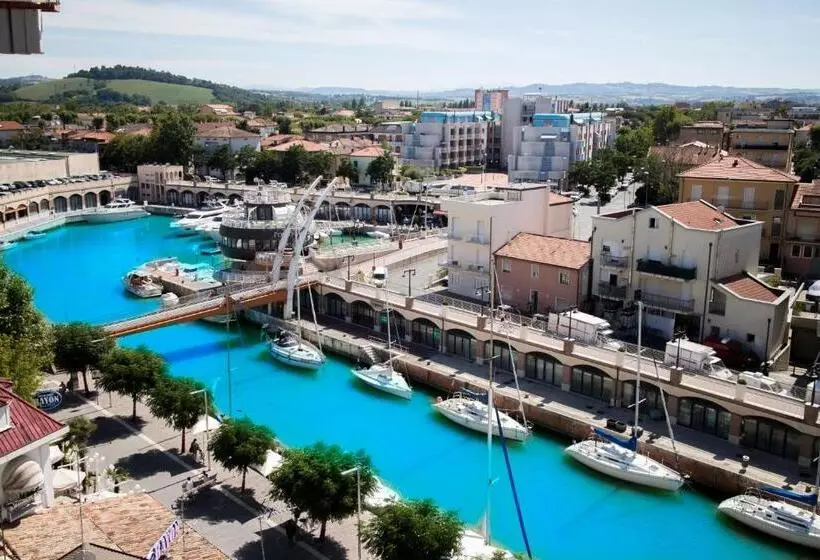 استودیوی استاندارد, Residence Adriatico