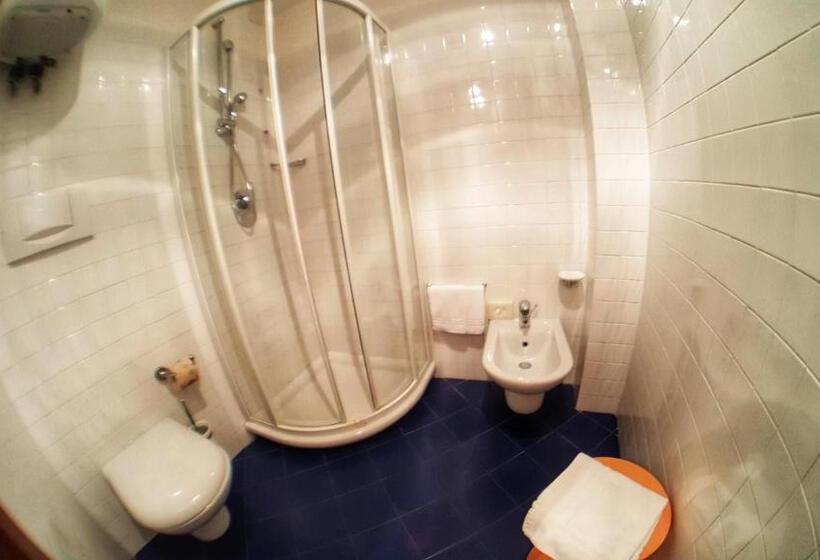 스탠다드 스튜디오, Residence Adriatico