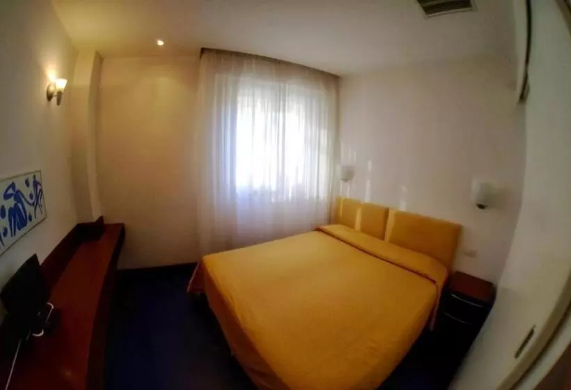 استودیوی استاندارد, Residence Adriatico