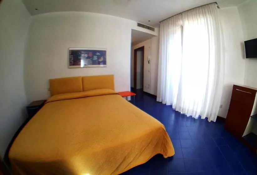 استودیوی استاندارد, Residence Adriatico