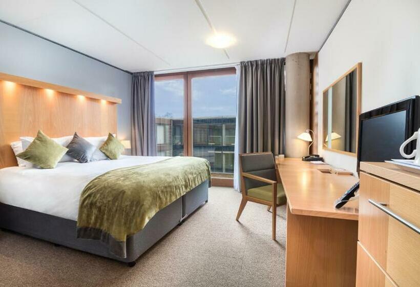 キングサイズベッドのスタンダードルーム, The Jubilee