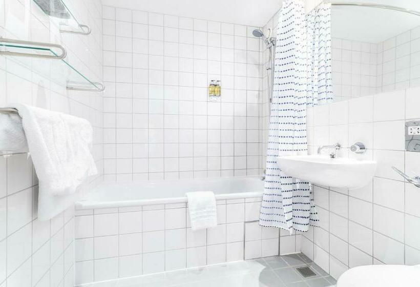 スタンダードルーム, The Jubilee