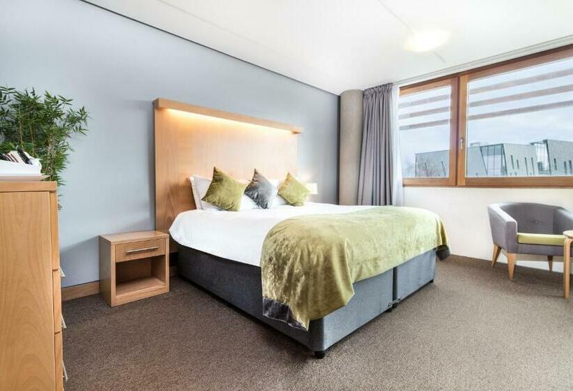 スーペリアールーム, The Jubilee